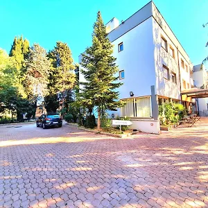 Отель Scheppers ***